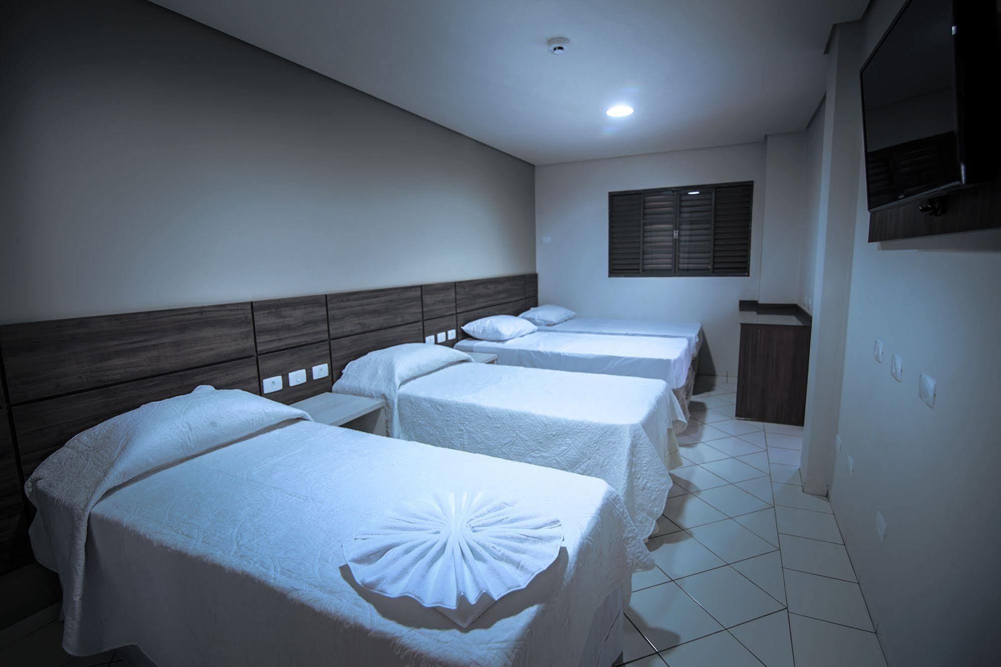 London Hotel Londrina Extérieur photo