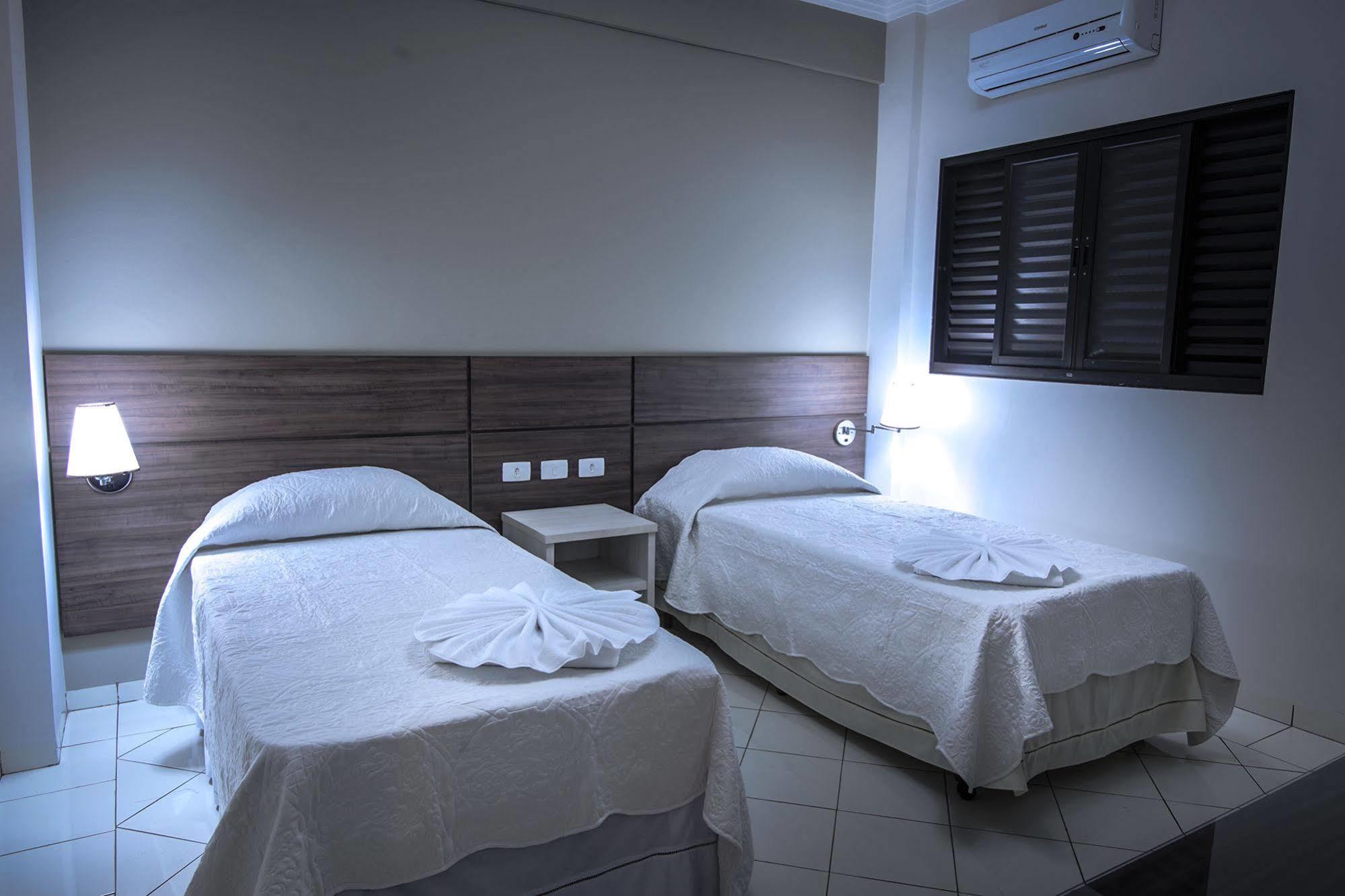 London Hotel Londrina Extérieur photo